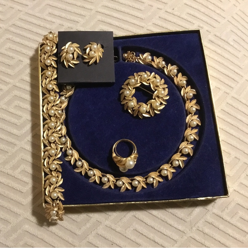 1971 Vintage Avon Evening Creations